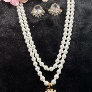 pearl-pendent-set